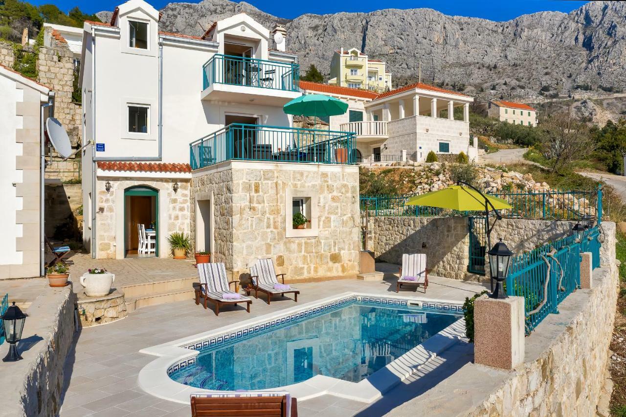 Villa Ana